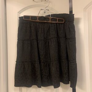 NWT LOFT black heart tiered skirt. Size M.